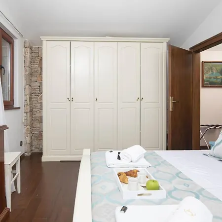 Holiday home Tolles Polai In Peroj