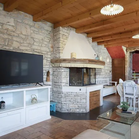 Holiday home Tolles Polai In Peroj