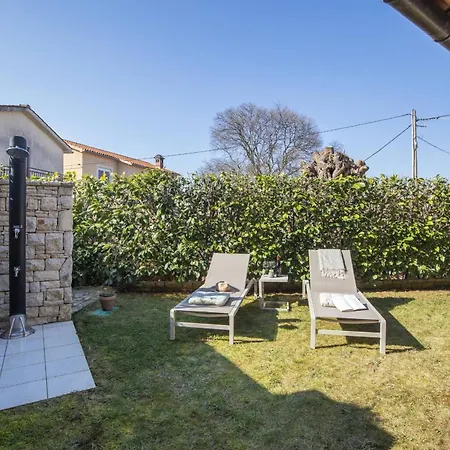 Tolles Polai In Holiday home Peroj