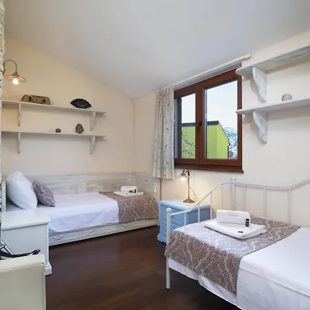 Holiday home Tolles Polai In Peroj